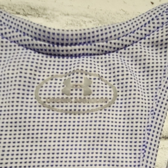 Under Armour Purple Racerback Tank Top Size M Lightweight Gym Running Workout - Picture 5 of 5